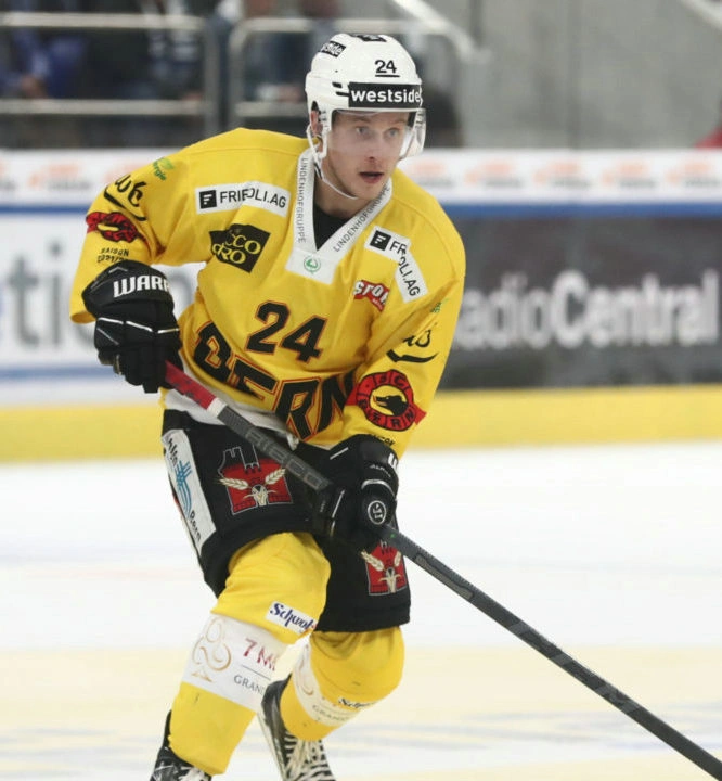 Youth Dominik Kahun #24 SC Bern 2022 Ice Hockey Shirt Yellow Jersey Youth Dominik Kahun #24 SC Bern 2022 Ice Hockey Shirt Yellow Jersey